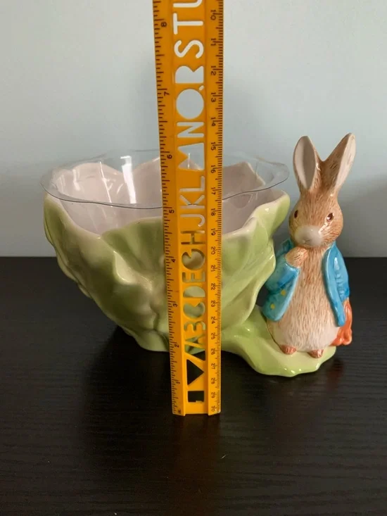 Peter Rabbit Planter - Picture 6 of 9